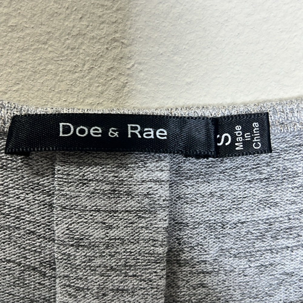 Doe & Rae Blouse - Picture 2 of 5